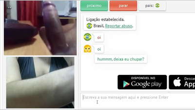 ਪਤੀ-ਪਤਨੀ ਅਜਨਬੀ ਹੱਥਰਸੀ ਦਾ ਆਨੰਦ ਲੈਂਦੇ ਹੋਏ